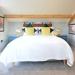 Fairfield House And Gardens Bed & Breakfast