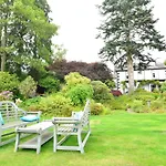 Fairfield House And Gardens Bed & Breakfast