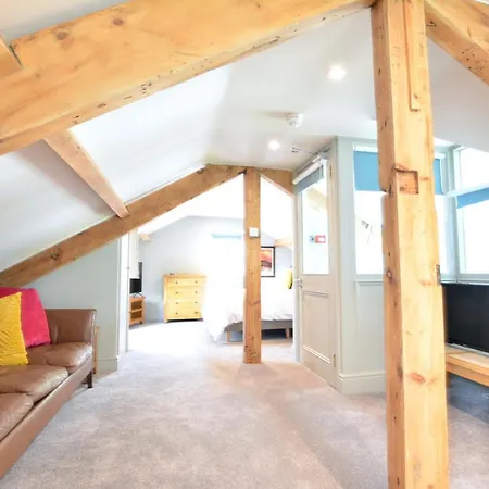 Fairfield House And Gardens 4*