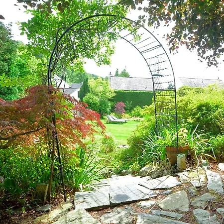 Fairfield House And Gardens B&B