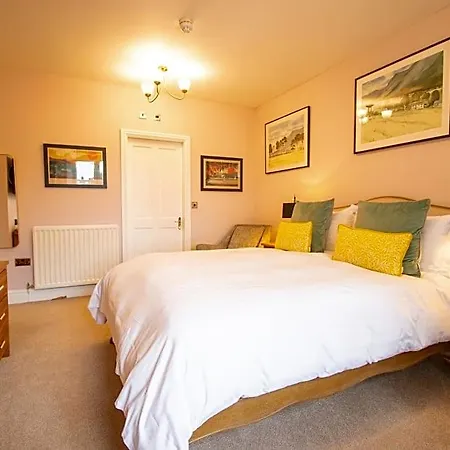 Bed and Breakfast Fairfield House And Gardens 4*