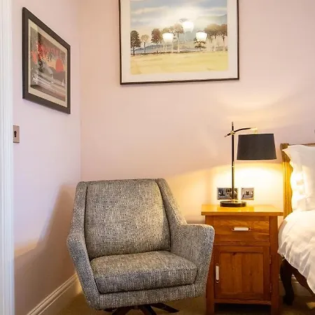 Fairfield House&gardens 4*